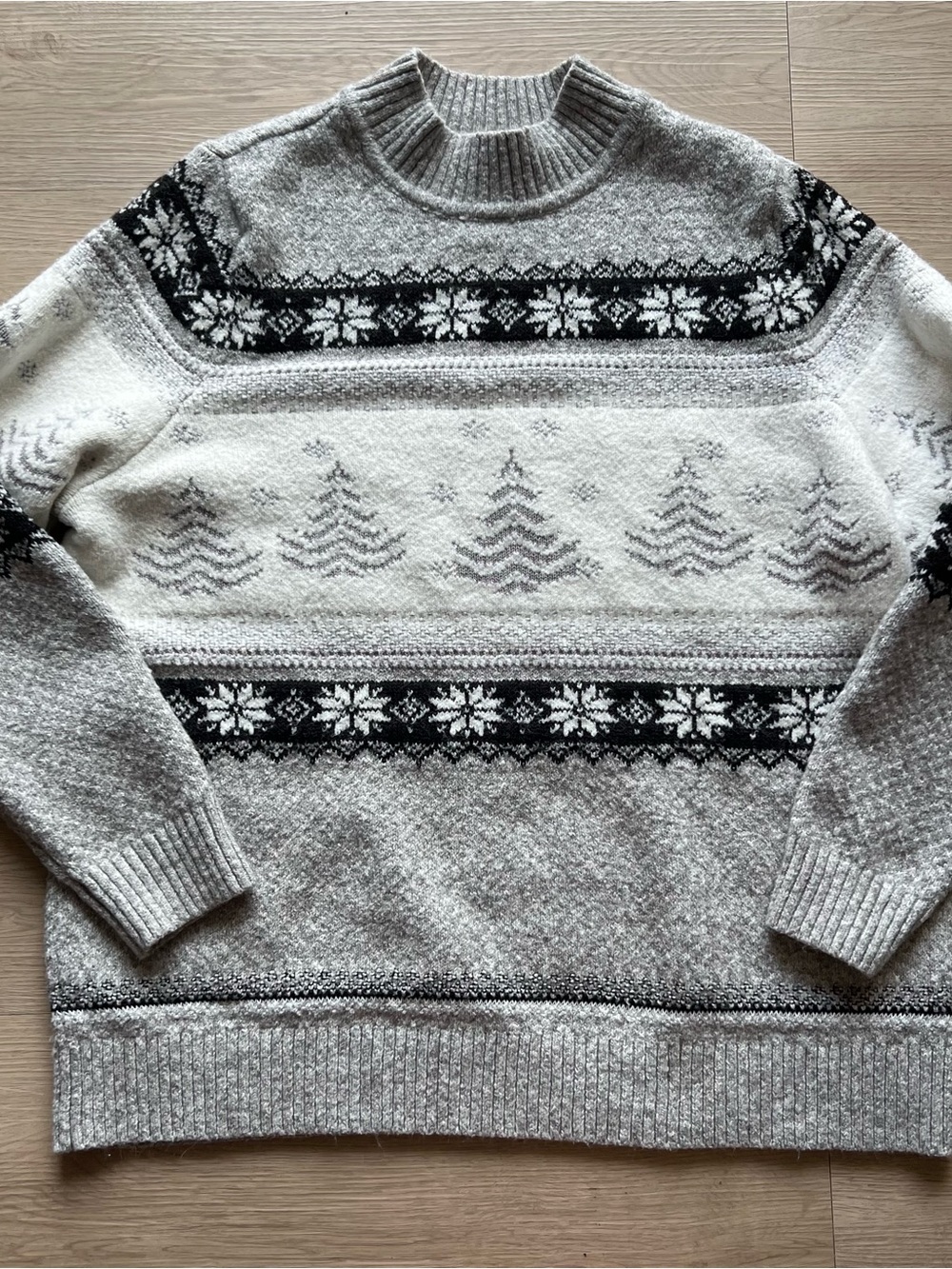 Grey Fair Isle Crewneck Sweater - Classic Winter Knit